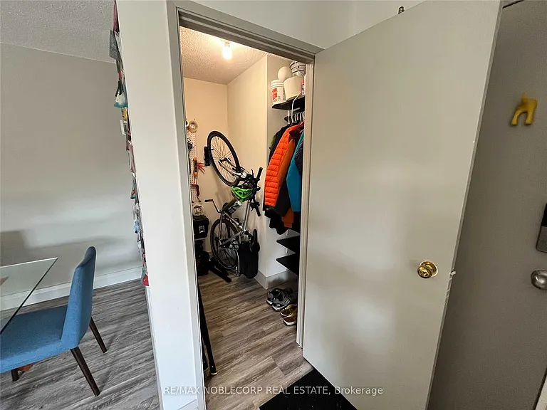 1450 Glen Abbey Gate S #734 — Photo 17