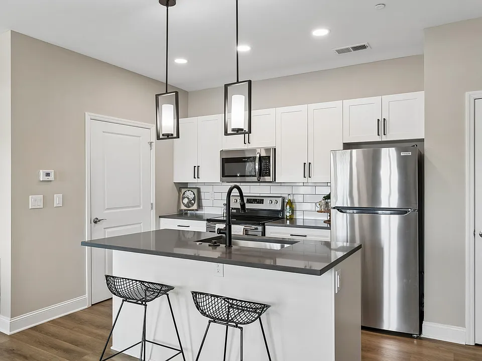 Serene - 2 Bed / 2 Bath - 950 Sq.Ft.