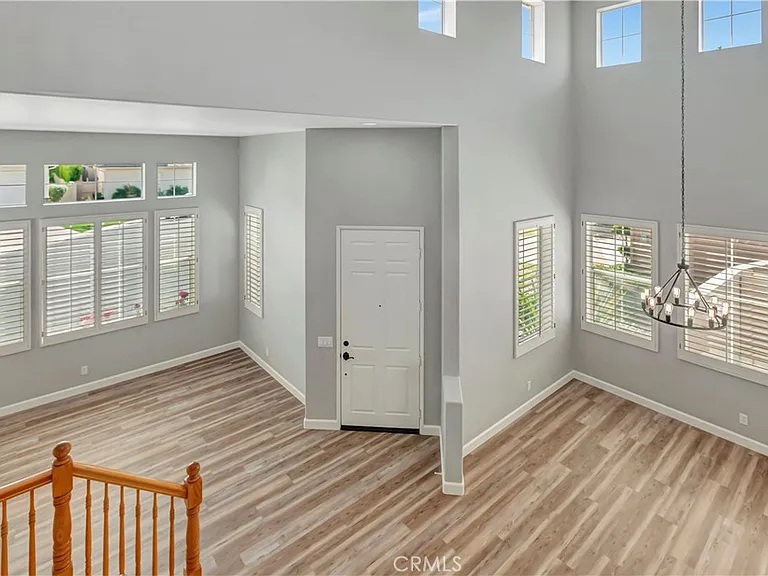 47 Creek View Rd — Photo 3