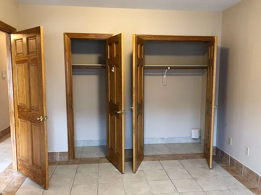 Rented by Realty 2000 Corp | media 20