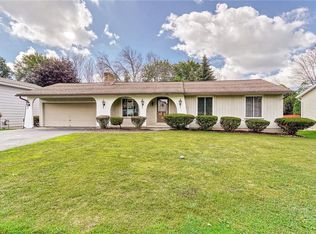 45 Bramblewood Ln W, Rochester, NY 14624