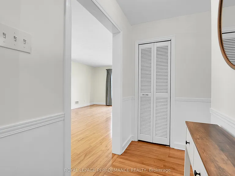 2243 Hillary Ave — Photo 3