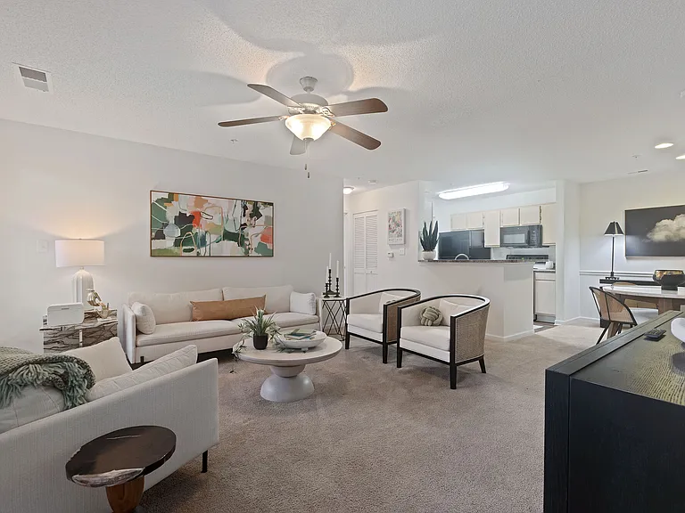 Hollis 7601 — Photo 33
