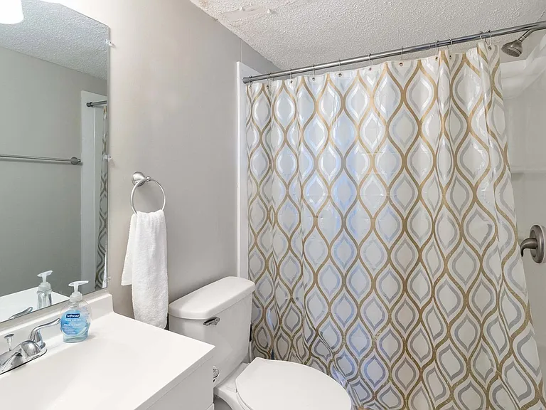 1605 Parnell St — Photo 17