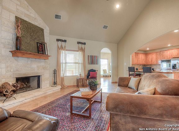4th image of 1090 Soaring Eagle Dr