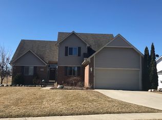 1340 Park Ridge Point, Grand Blanc, MI 48439