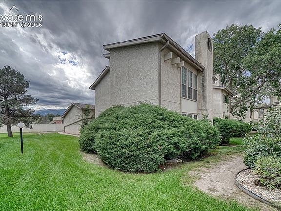 3rd image of 3330 Templeton Gap Rd Unit 31