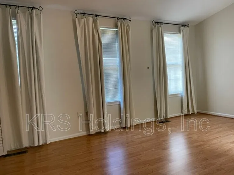6268 Walkers Croft Way — Photo 10