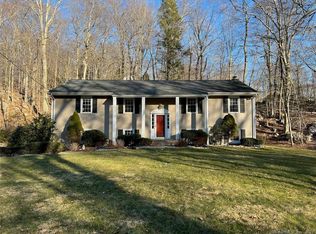 19 McIntosh Rd, Stamford, CT 06903