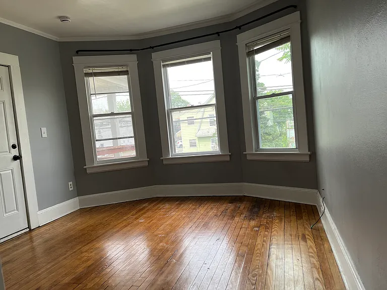 767 Brewster St — Photo 16