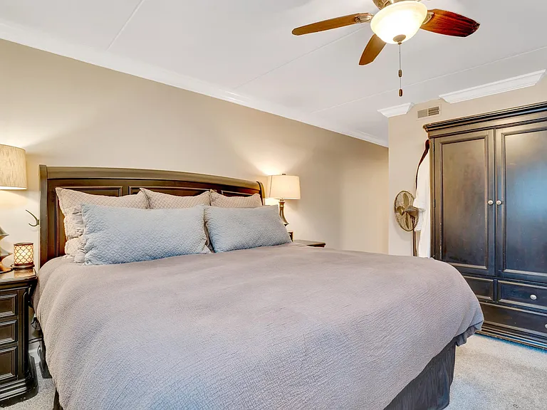 4328 Lakeshore Ln #202 — Photo 9