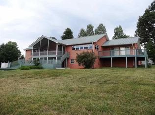 1835 River Rd, New Market, TN 37820