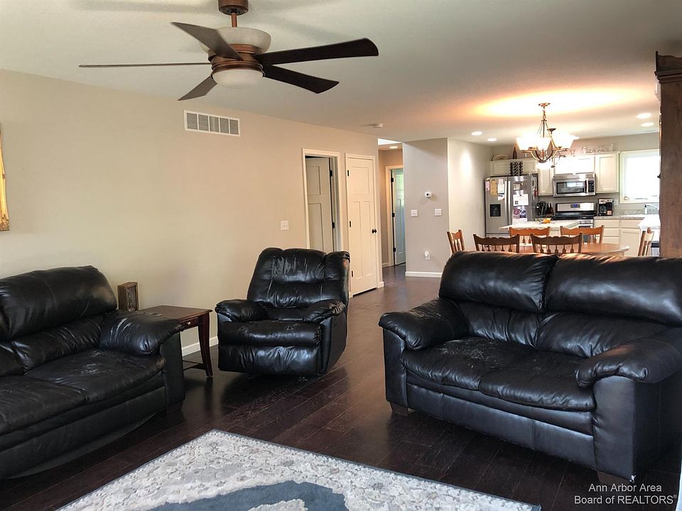 2nd image of 3009 Beaver Creek Rdg