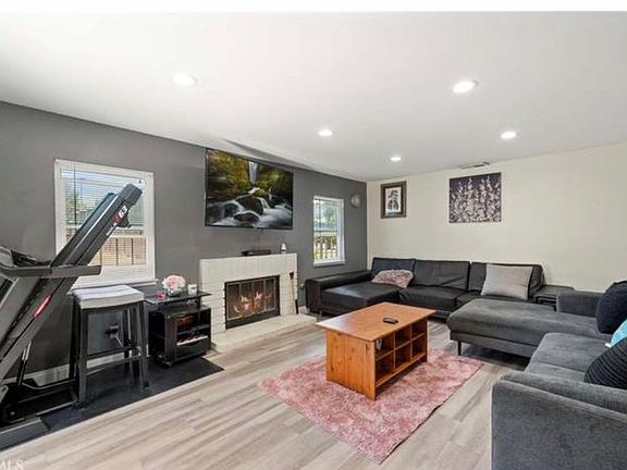 3rd image of 4842 Village Green Way