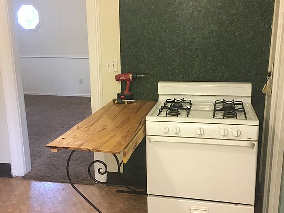 5th image of 420 Spencer St NE