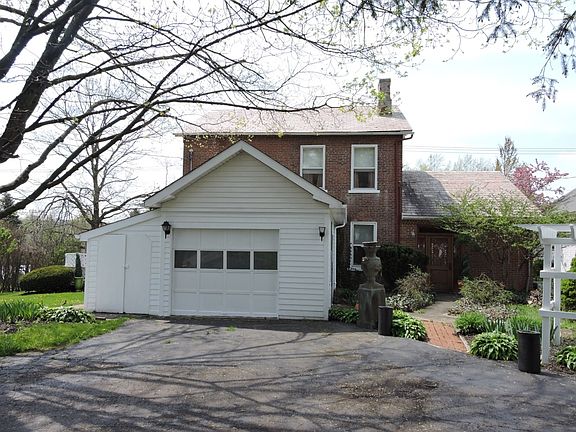 5th image of 424 N Beaver St