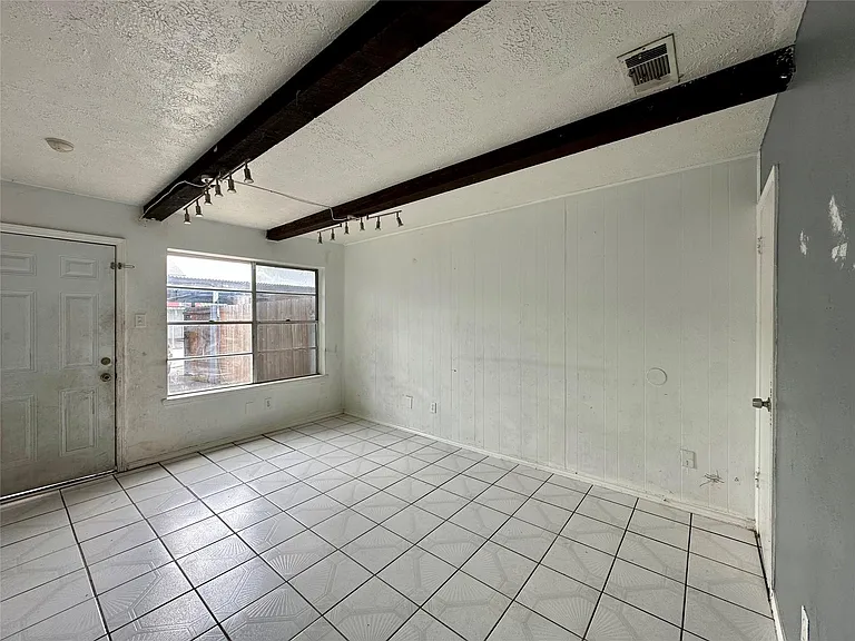 13517 Castilian Dr #1 — Photo 17