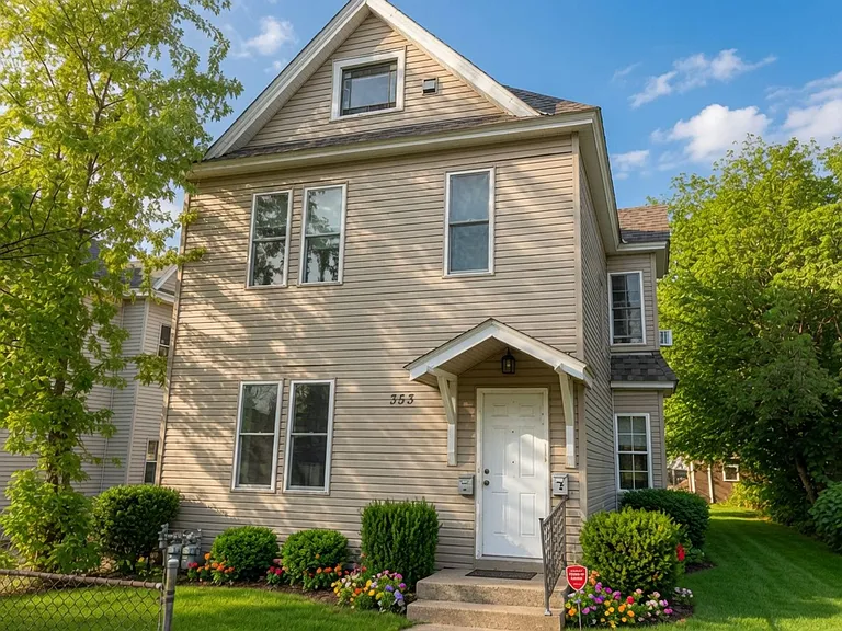 353 Lawson Ave E — Photo 1
