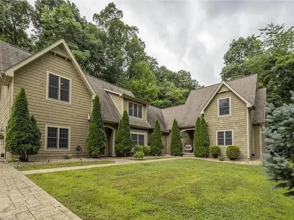 6857 Franklin Valley Rd, Jackson, OH 45640