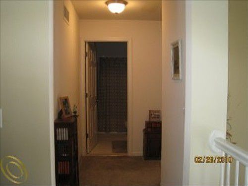 4th image of 961 Sloane Ct #1