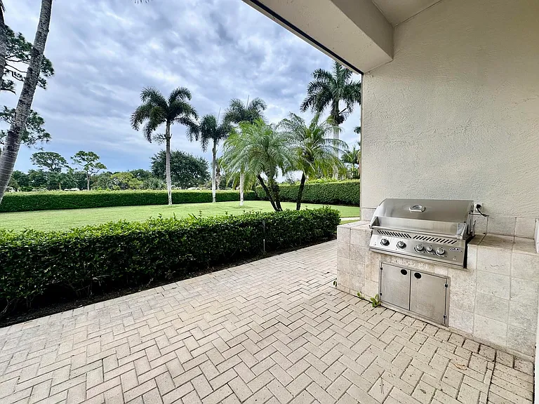645 Atlantis Estates Way — Photo 11