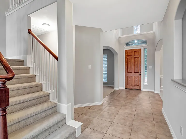 8901 Bent Tree Dr — Photo 7