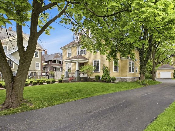 3rd image of 216 Highland Ave