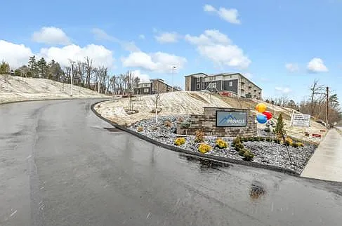 8500 Thompson Run Rd — Photo 25