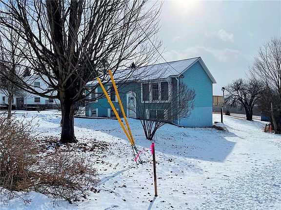 3rd image of 121 Foote Hill Rd