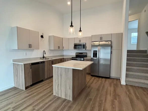 7291 30th St S, Fargo, ND 58102