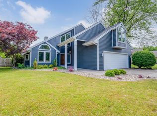 1110 Tucker Dr, Saint Joseph, MI 49085