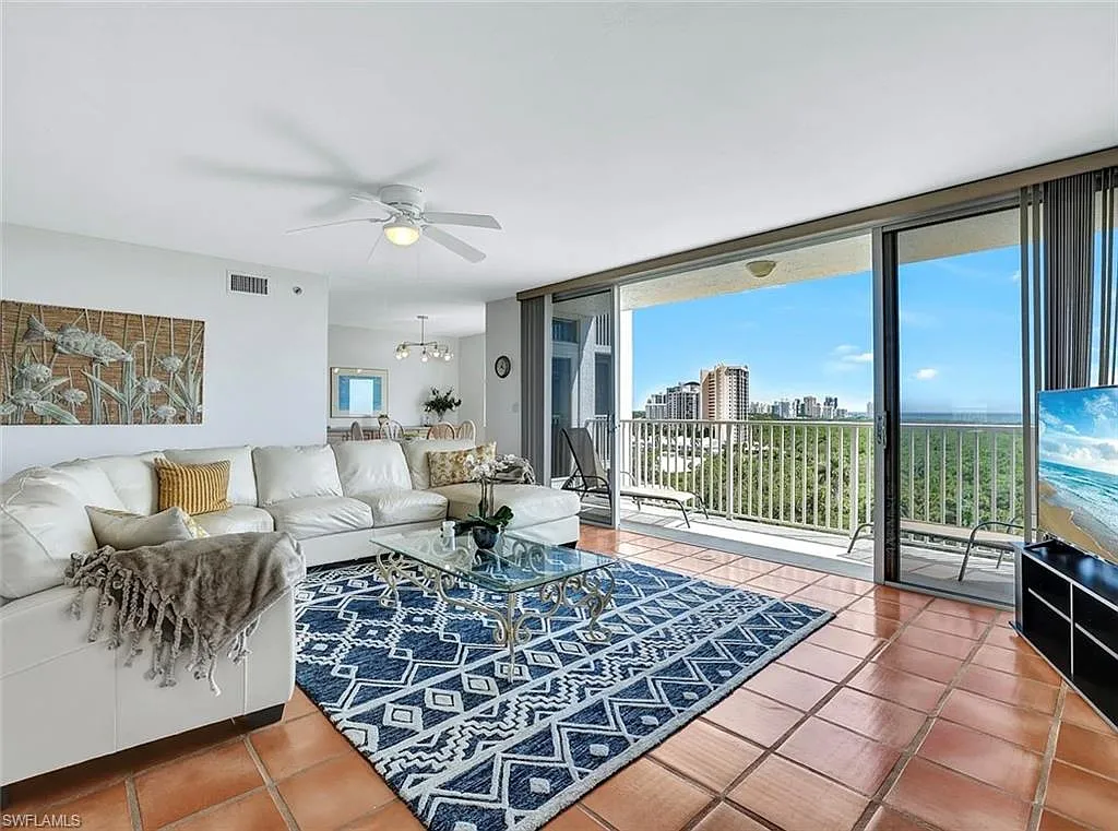 2 bed, 2.0 bath, 1440 sqft, $9,000 — Photo 3