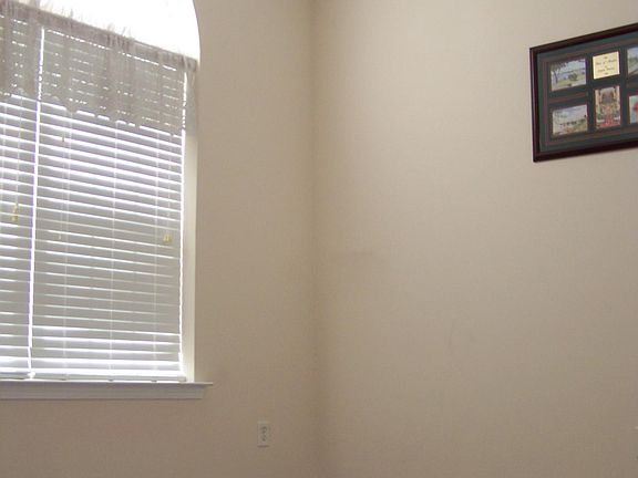 3rd image of 4918 Dreamweaver Court #5