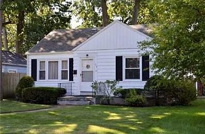 1st image of 715 W Lawrence St