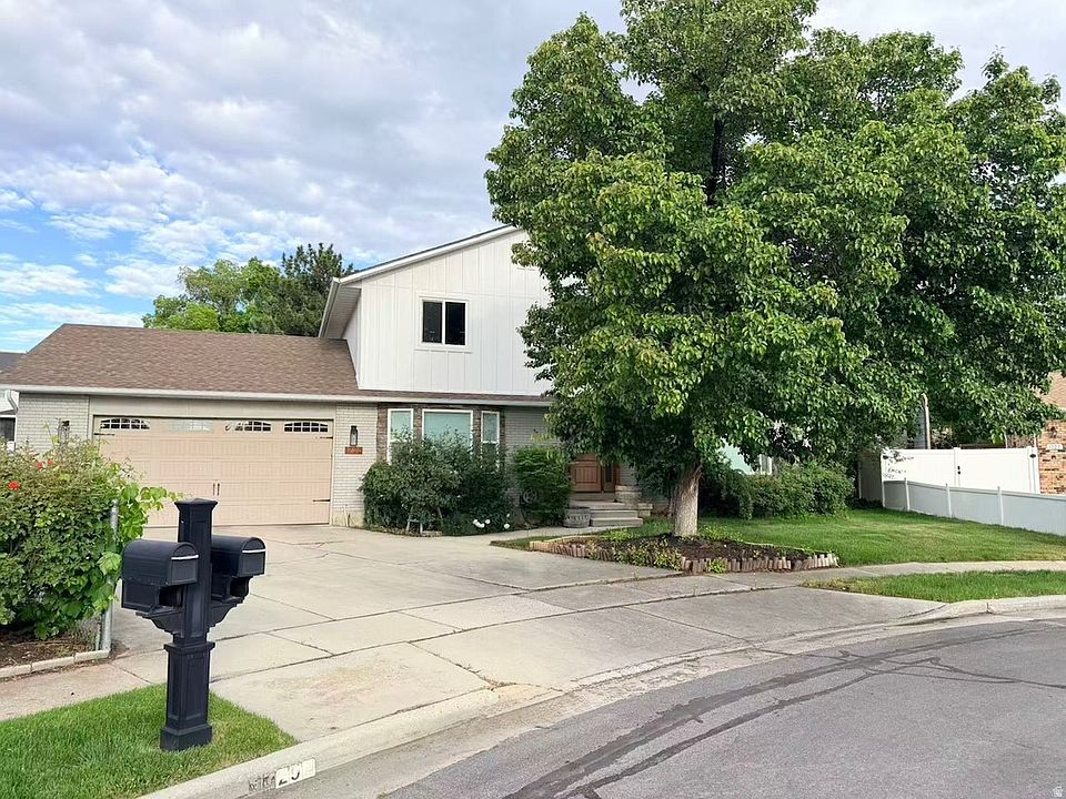 1st image of 1725 E Faunsdale Cir S
