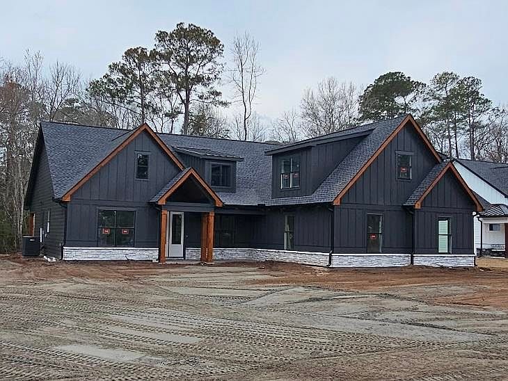 1st image of 8024 Old Reaves Ferry Rd.