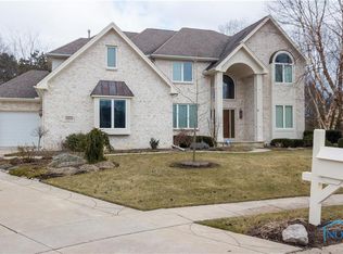 8615 Pepper Ridge Cir, Sylvania, OH 43560