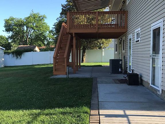 5th image of 414 Freeman Ave