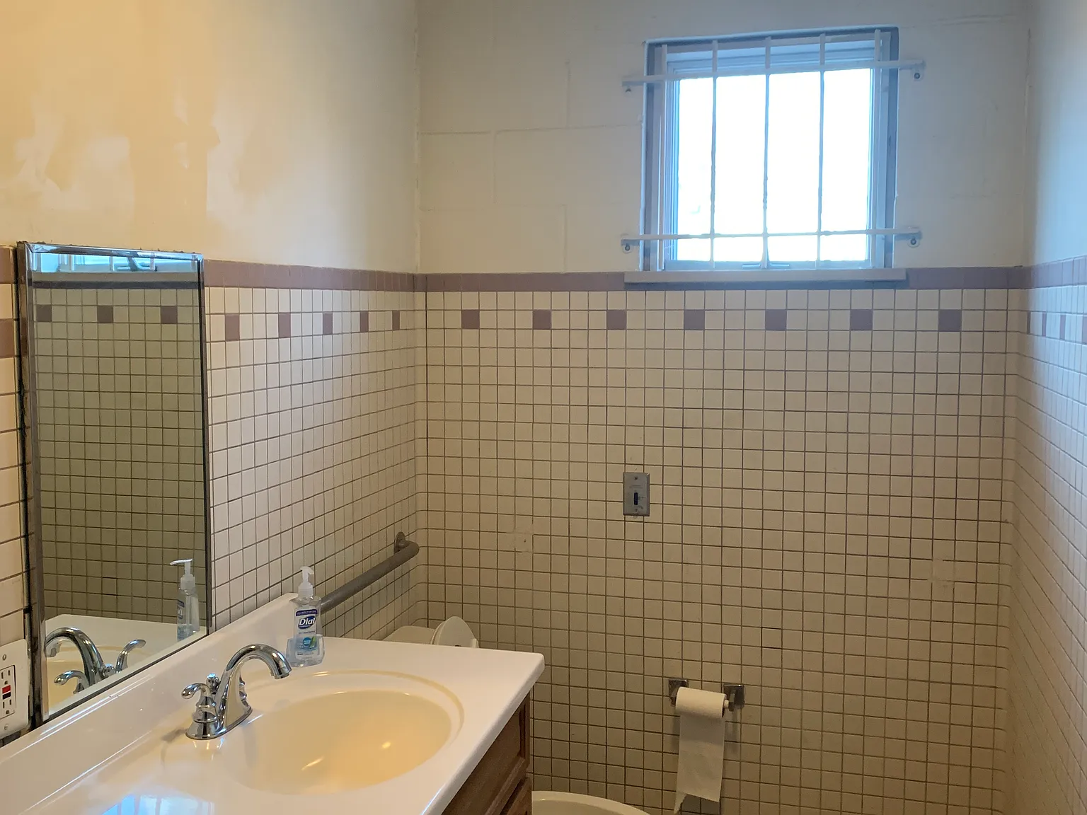 4 bed, 1400 sqft, $800 — Photo 3