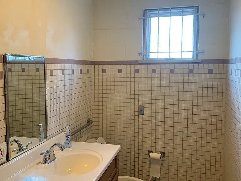 154 Minor St #1 — Photo 3