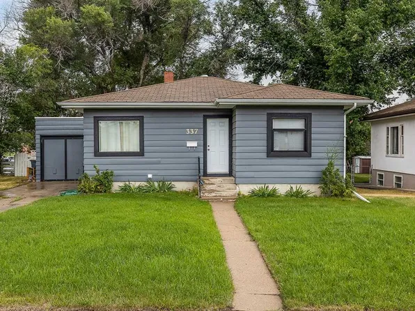 337 N 4th St SW, Medicine Hat, AB T1A 4E7