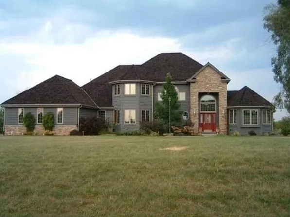 W349S8116 N Whitetail Dr, Eagle, WI 53119