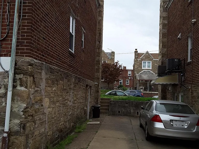 1226 Hellerman St #2 — Photo 15