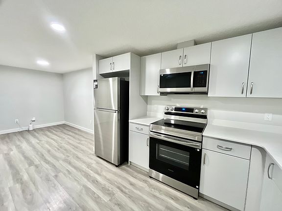3rd image of 17623 49th St NW