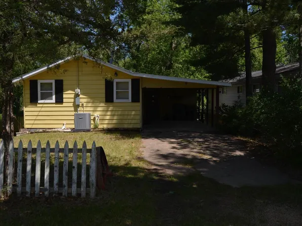 96 Lakeshore Drive, Avoca, WI 53506