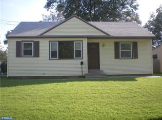 14 Overbrook Ave, Maple Shade, NJ 08052