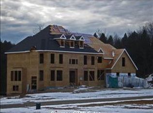 2 Country Rd, Unionville, CT 06085