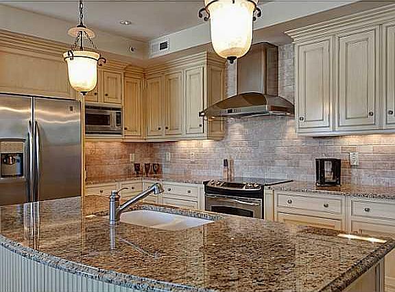 3rd image of 649 N High St #302