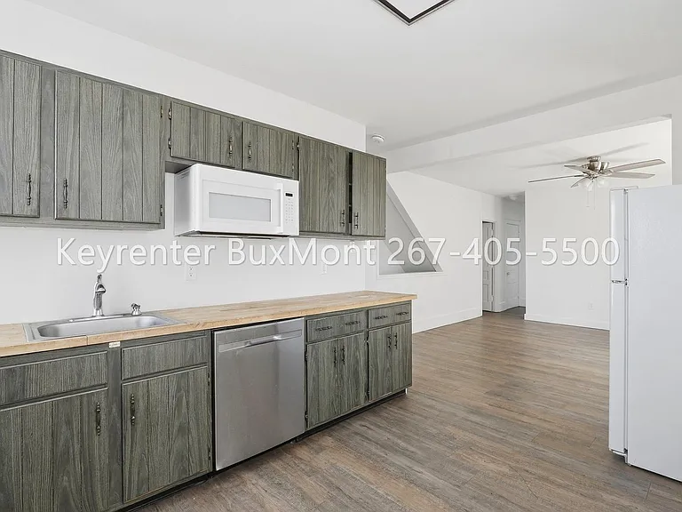 340-342 W Broad St — Photo 5