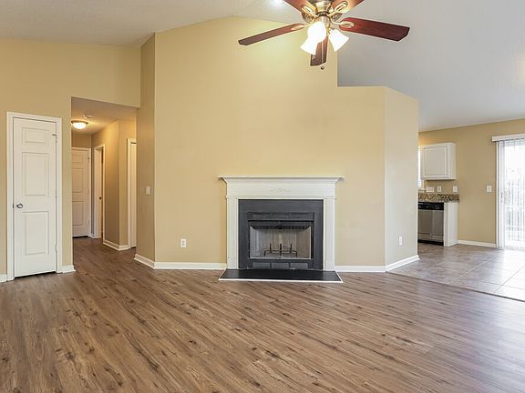 3rd image of 229 Lucan Dr